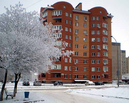 Южноукраинск -  2005 г, красный дом