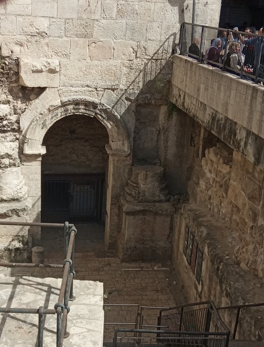 Ворота в стене Иерусалима, через которые Иисус прошел на Голгофу