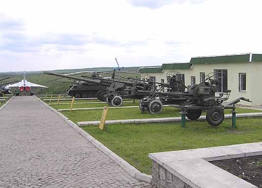 г. Южноукраїнськ, меморіал, музей військової техніки