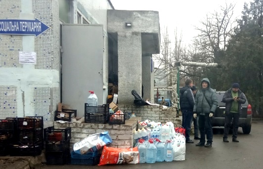 Волонтери готують їжу для військових та територіальної оборони. Харчі купують та привозять громадяни Южноукраїнська